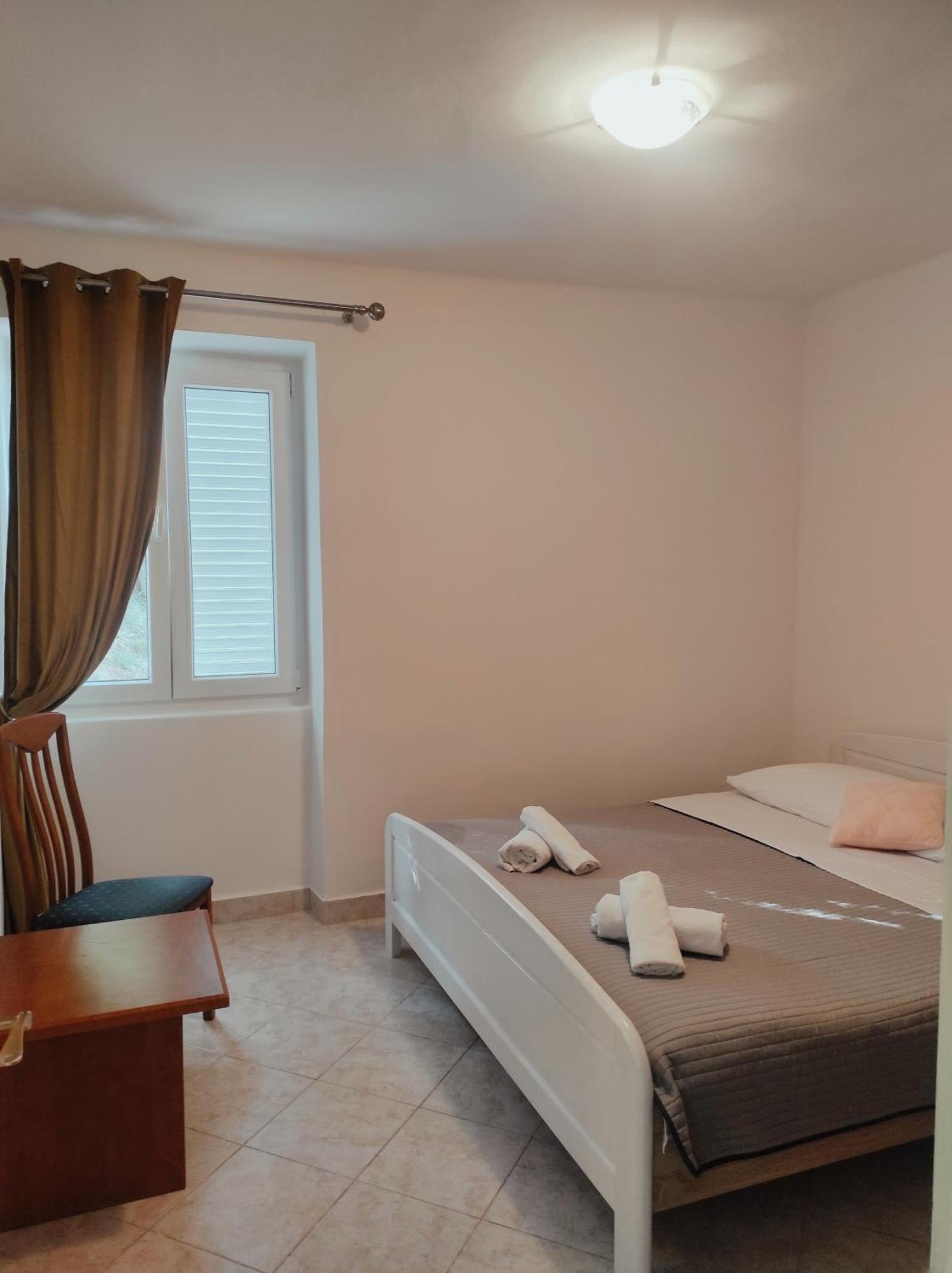 Apartman Daniel With Free Parking Mundanije Exterior foto